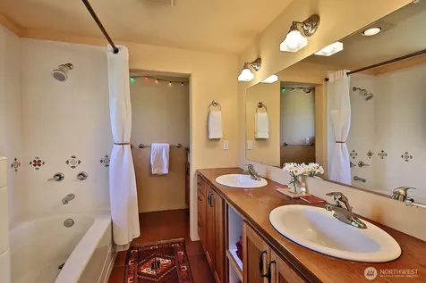 3792 Campbell Road Clinton WA 98236