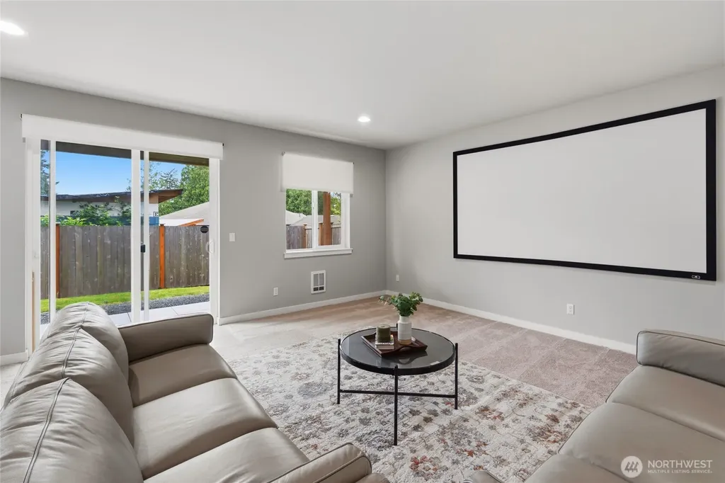 19217 8th Avenue W Lynnwood WA 98036