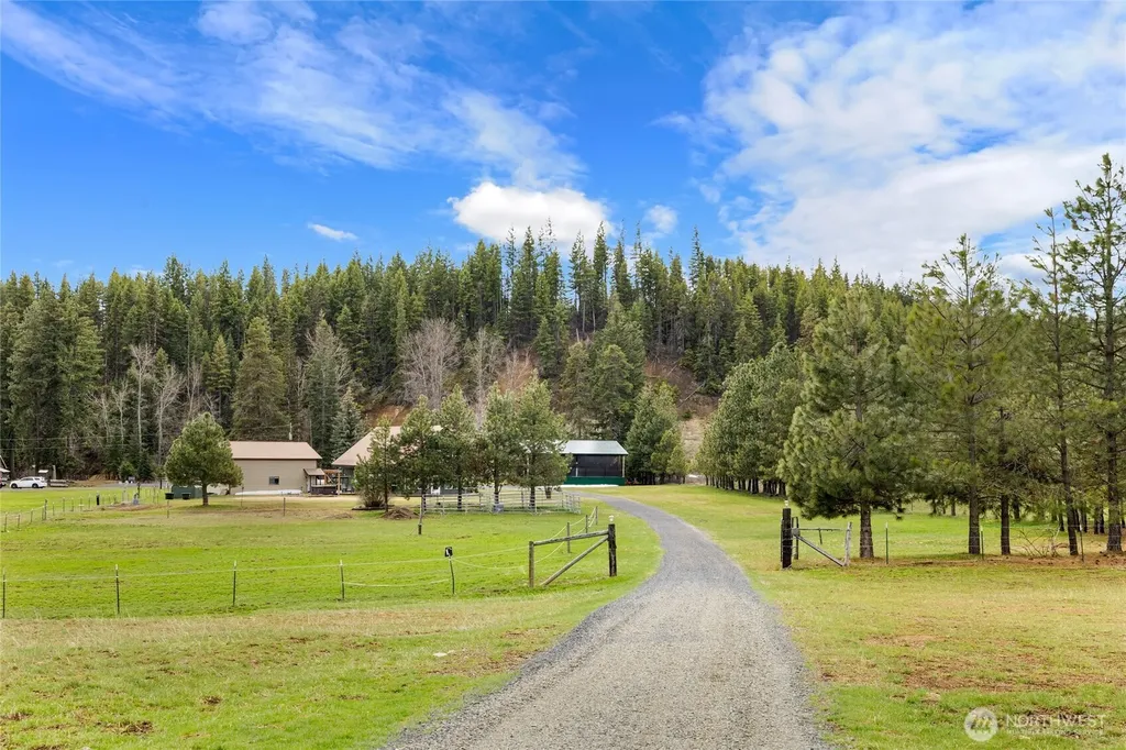 4010 Teanaway Middle Fork Road Cle Elum WA 98922