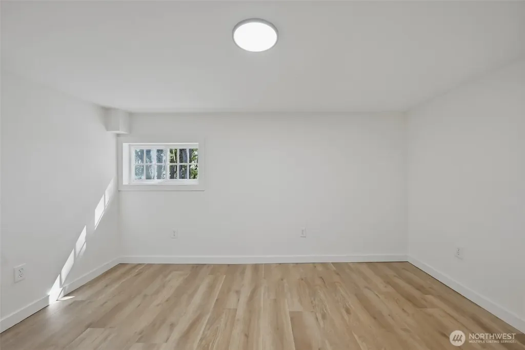 98 Hardie Avenue SW Renton WA 98057