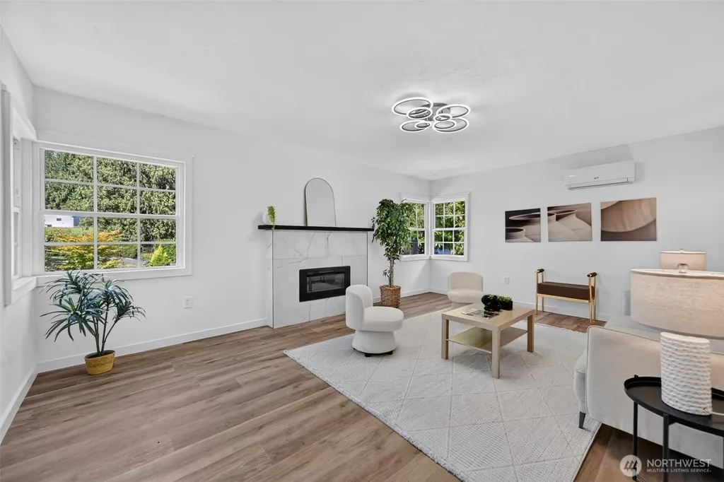 98 Hardie Avenue SW Renton WA 98057