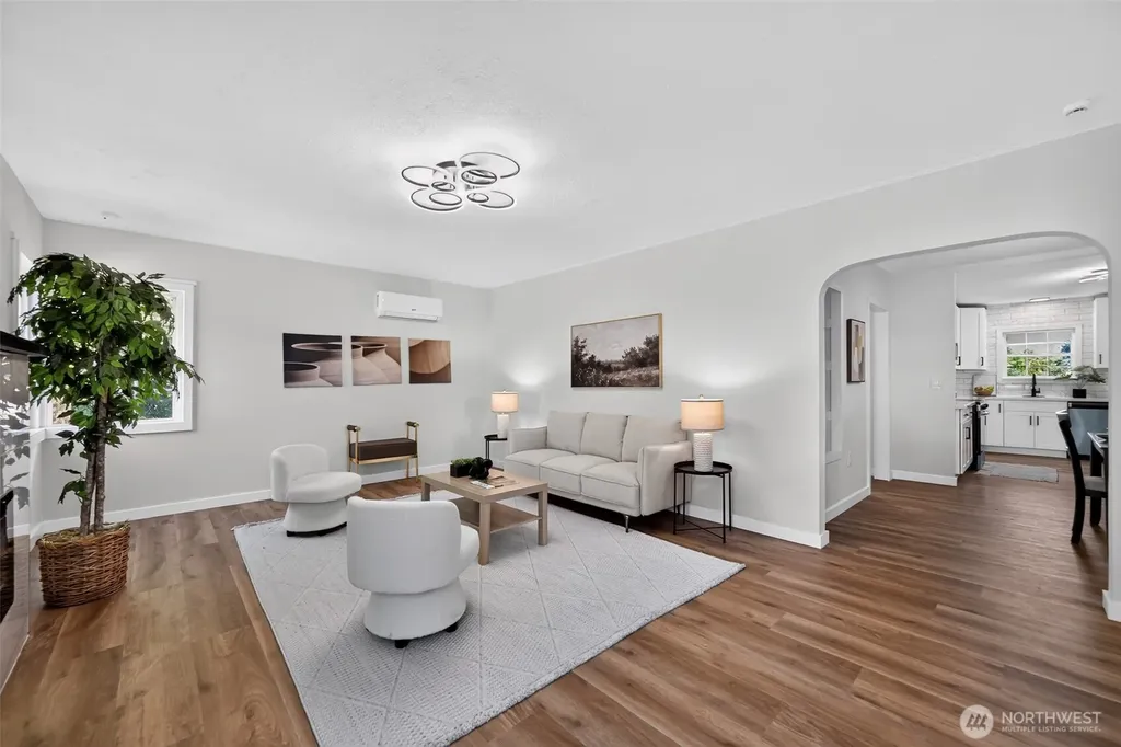 98 Hardie Avenue SW Renton WA 98057