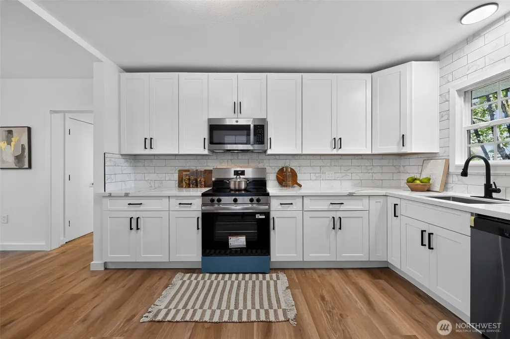 98 Hardie Avenue SW Renton WA 98057