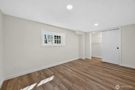 98 Hardie Avenue SW Renton WA 98057