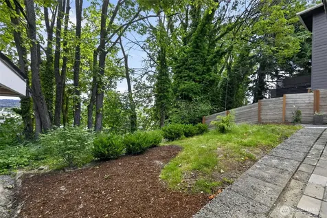 98 Hardie Avenue SW Renton WA 98057