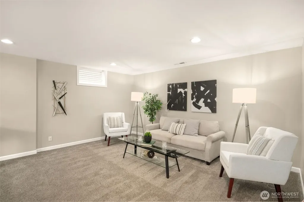 334 157th Avenue NE Bellevue WA 98008