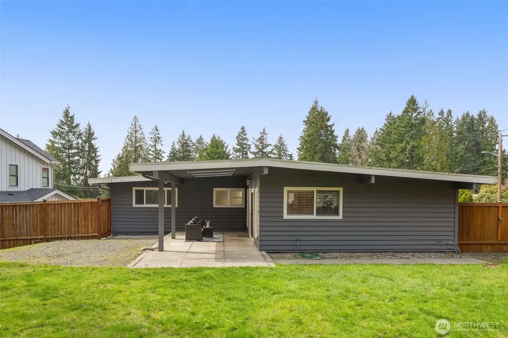 334 157th Avenue NE Bellevue WA 98008