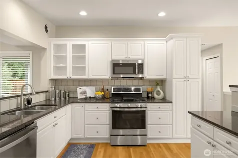 334 157th Avenue NE Bellevue WA 98008