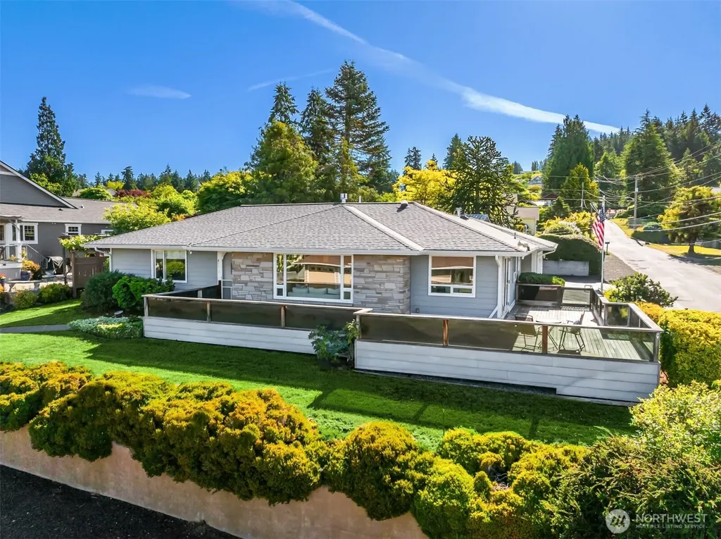 18420 Torgeson Avenue NE Poulsbo WA 98370