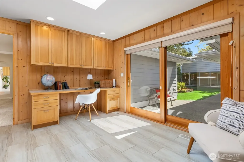18420 Torgeson Avenue NE Poulsbo WA 98370