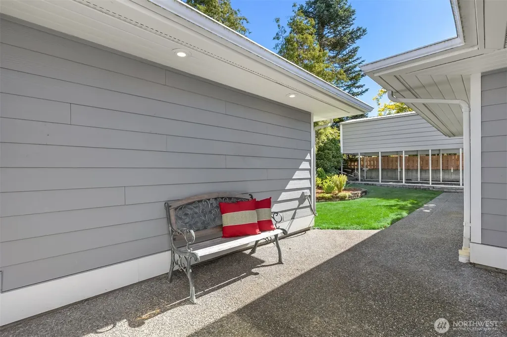 18420 Torgeson Avenue NE Poulsbo WA 98370