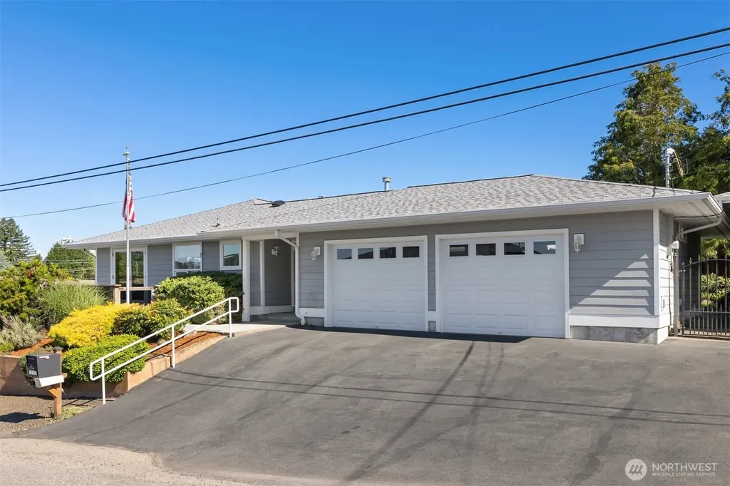 18420 Torgeson Avenue NE Poulsbo WA 98370