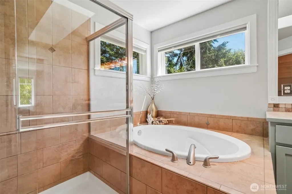 7333 N Creek Loop Gig Harbor WA 98335