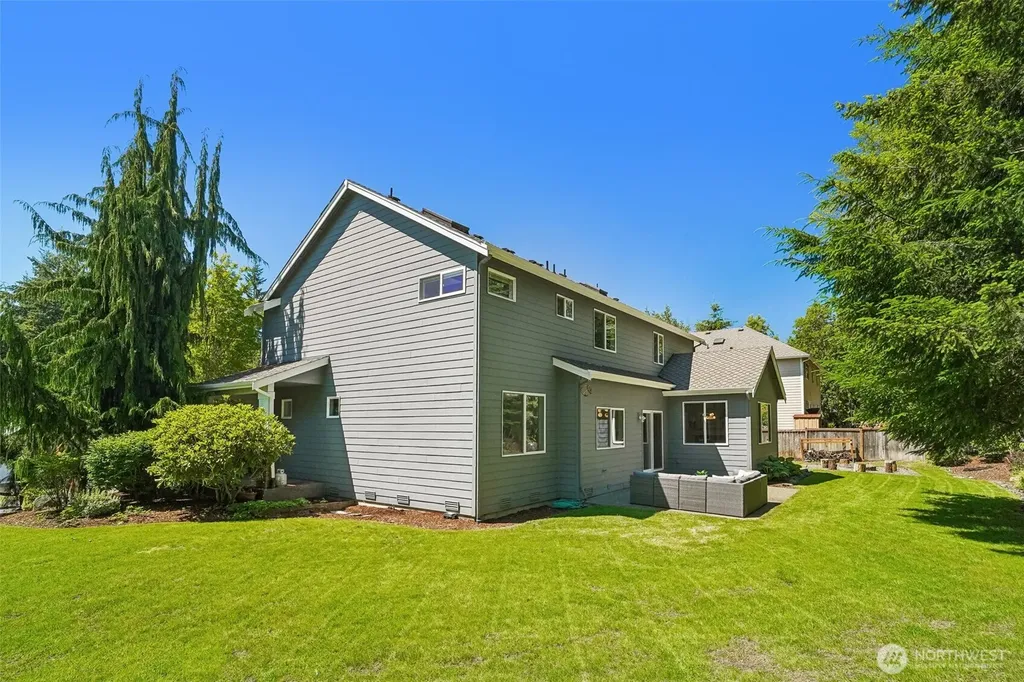 7333 N Creek Loop Gig Harbor WA 98335