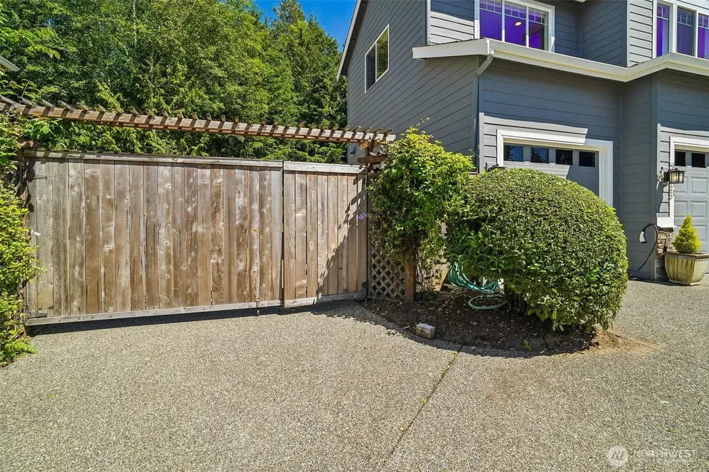 7333 N Creek Loop Gig Harbor WA 98335