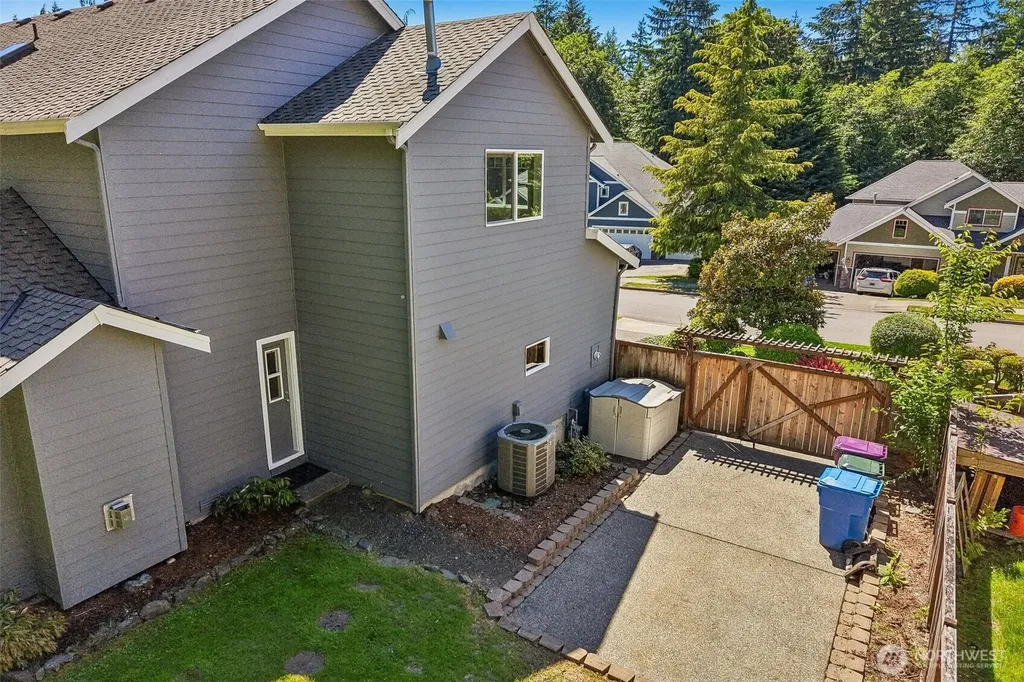 7333 N Creek Loop Gig Harbor WA 98335