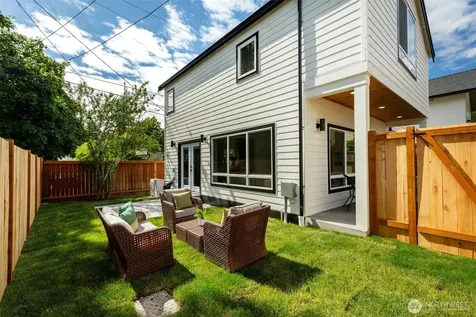 10053 8th Avenue NW Seattle WA 98177