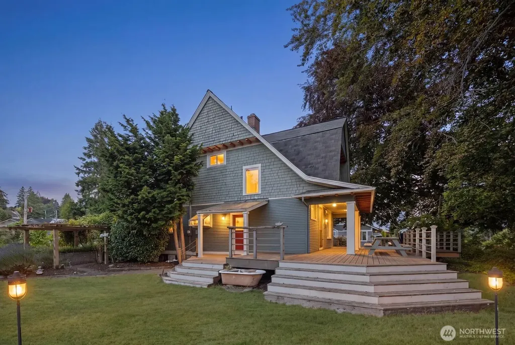 732 S Summit Avenue Bremerton WA 98312