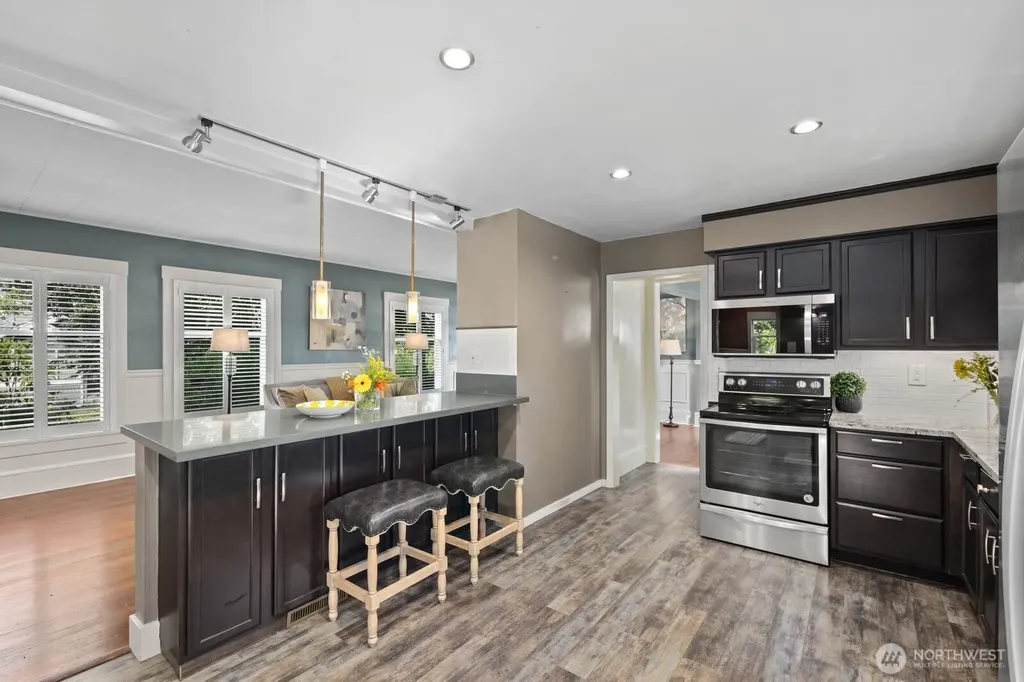 732 S Summit Avenue Bremerton WA 98312