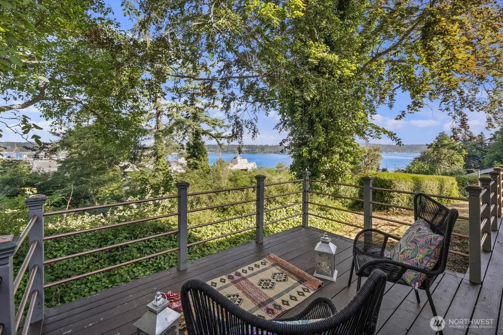 732 S Summit Avenue Bremerton WA 98312