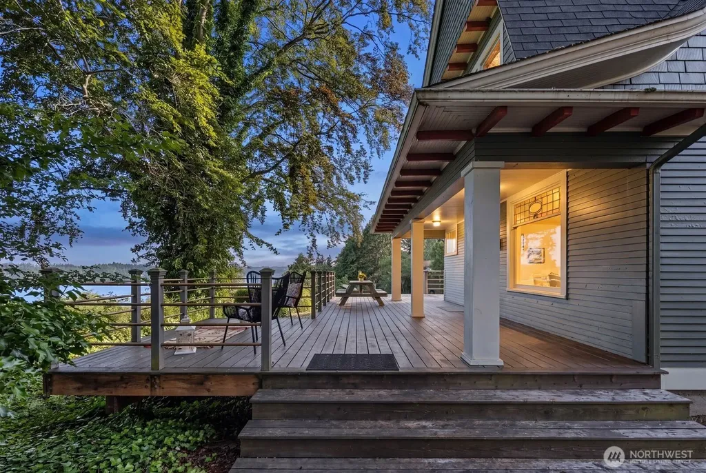 732 S Summit Avenue Bremerton WA 98312