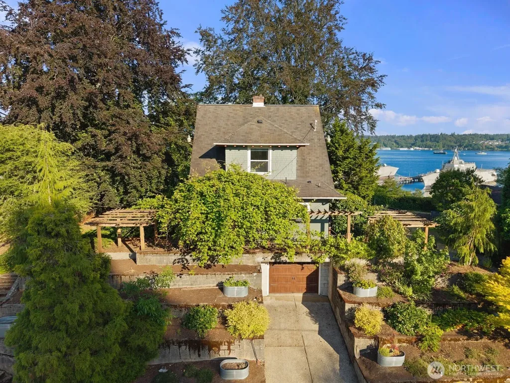 732 S Summit Avenue Bremerton WA 98312