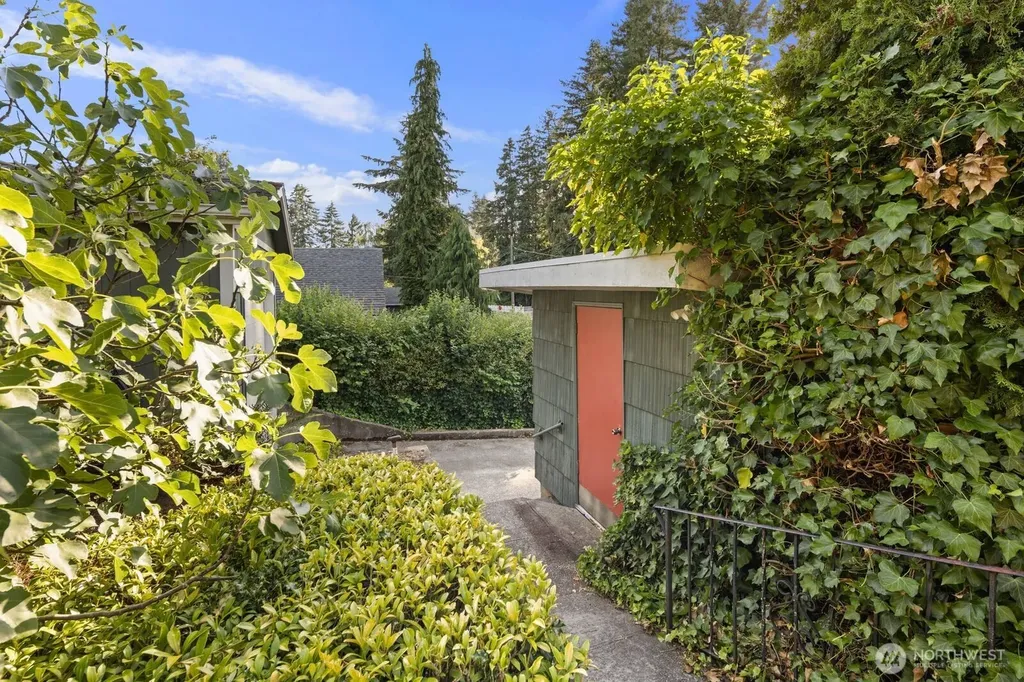 732 S Summit Avenue Bremerton WA 98312