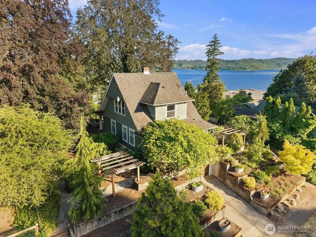 732 S Summit Avenue Bremerton WA 98312