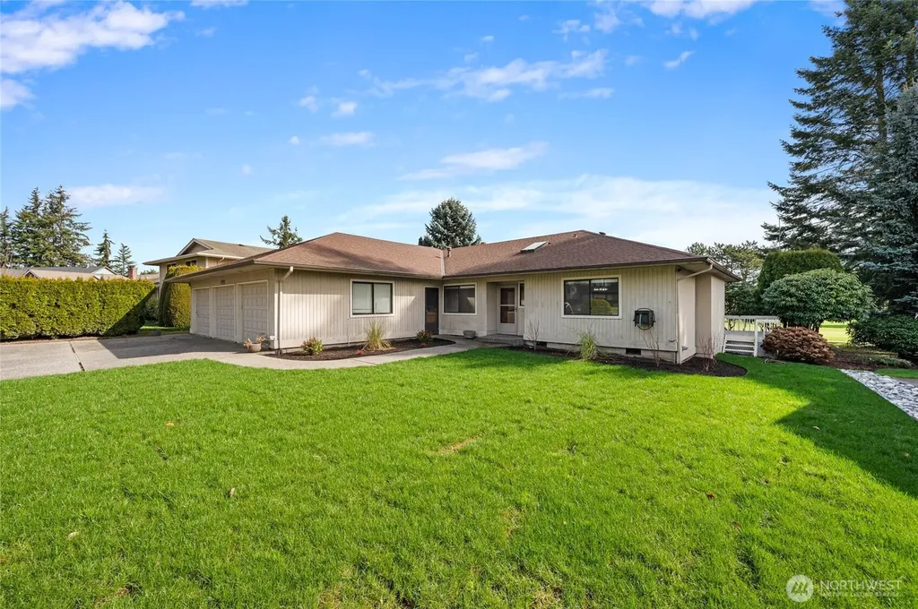 12371 Rainier Drive Burlington WA 98233