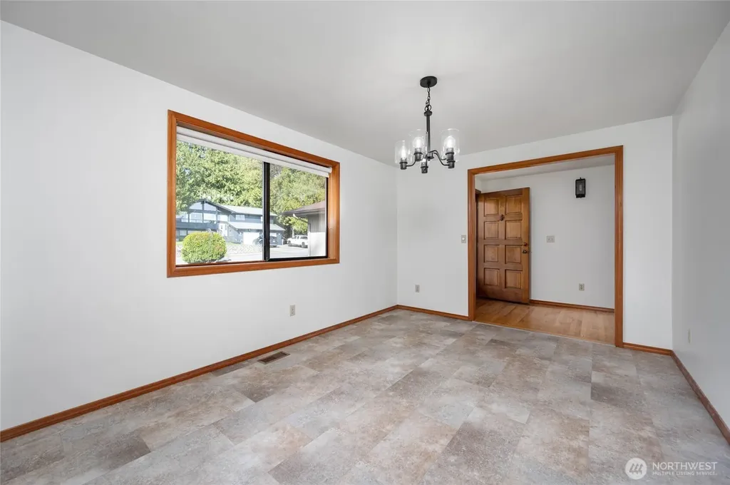 12371 Rainier Drive Burlington WA 98233