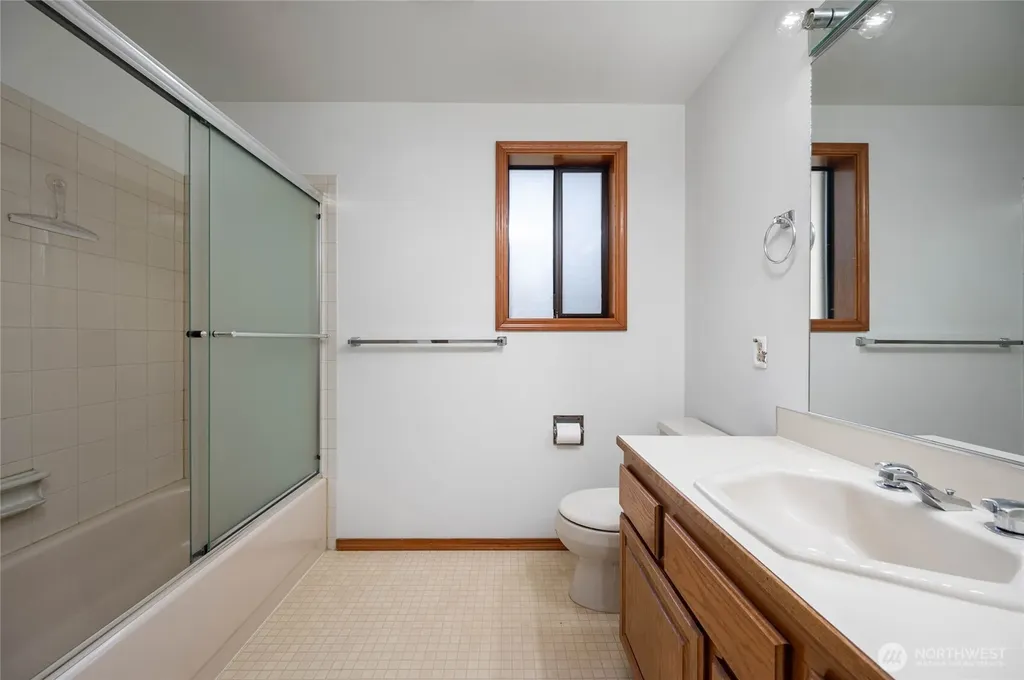 12371 Rainier Drive Burlington WA 98233