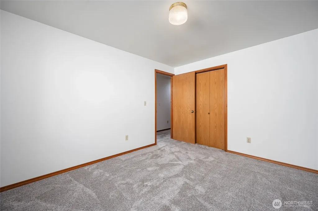 12371 Rainier Drive Burlington WA 98233
