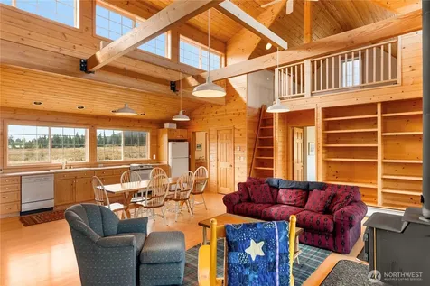 7 Arrowhead Road Winthrop WA 98862