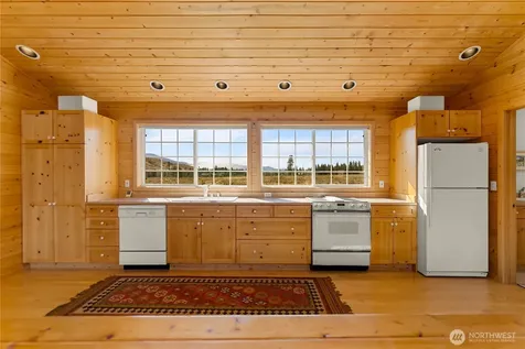 7 Arrowhead Road Winthrop WA 98862