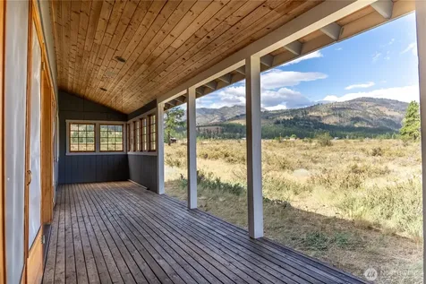 7 Arrowhead Road Winthrop WA 98862