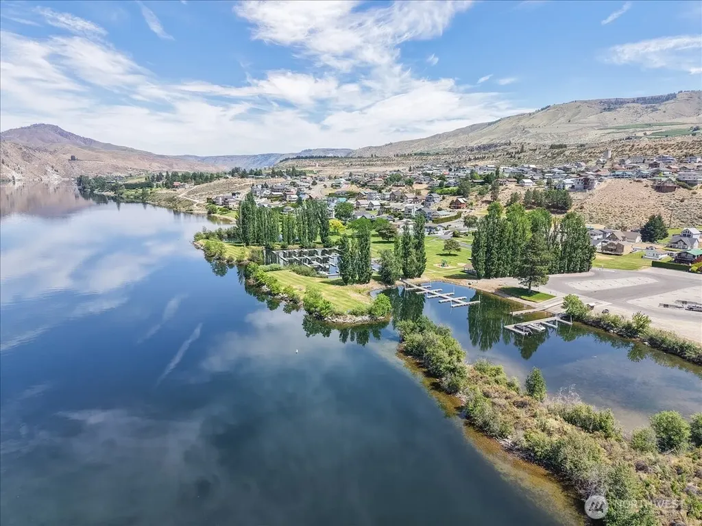 400 W Emerson Drive Orondo WA 98843