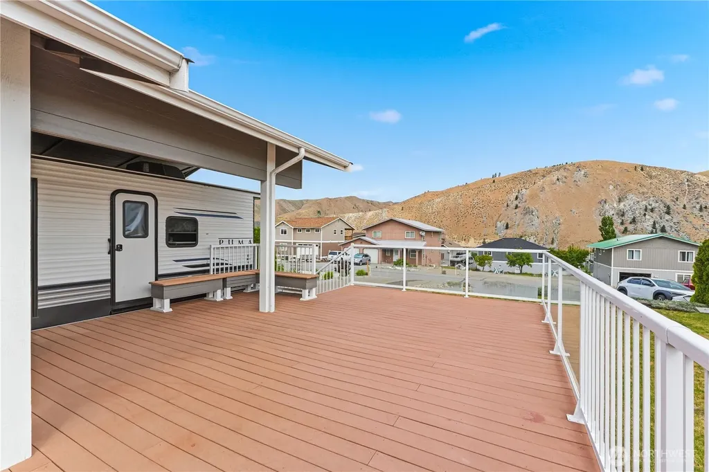 400 W Emerson Drive Orondo WA 98843