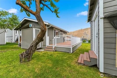 400 W Emerson Drive Orondo WA 98843