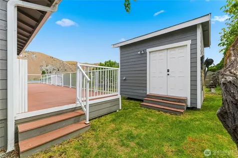 400 W Emerson Drive Orondo WA 98843