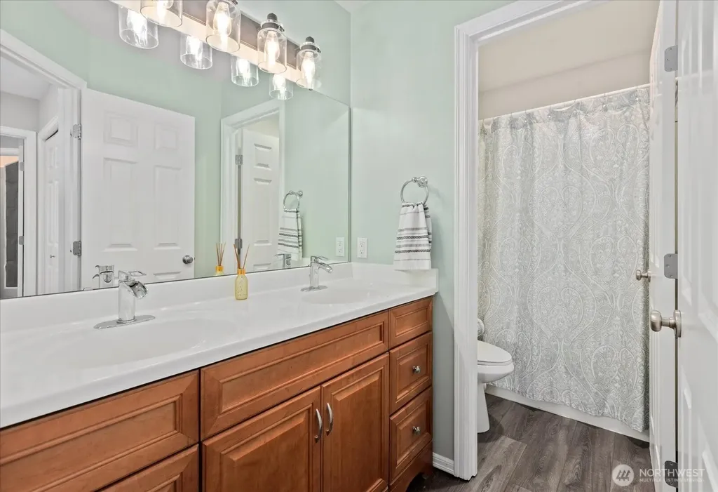 10005 228th Place SE Woodinville WA 98077