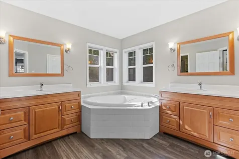 10005 228th Place SE Woodinville WA 98077