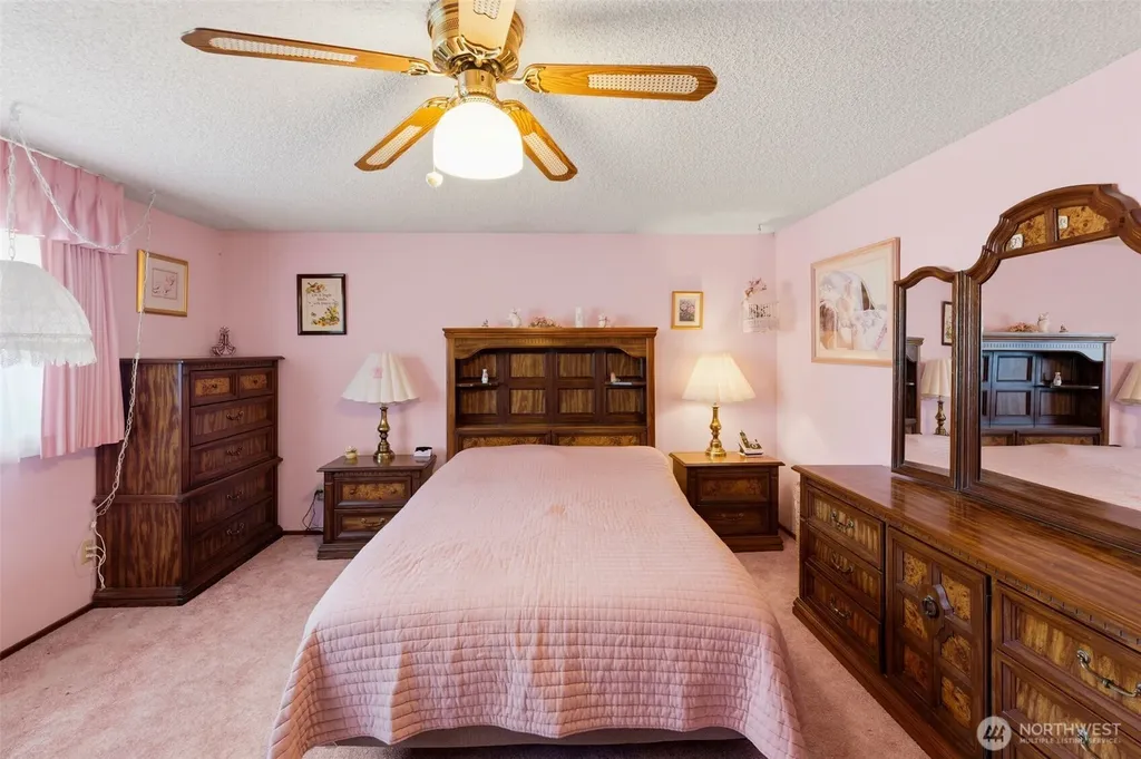 1874 Lenore Drive Tacoma WA 98406