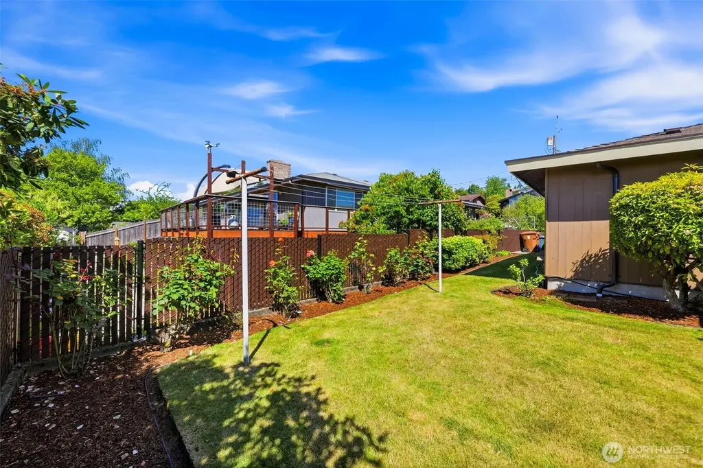 1874 Lenore Drive Tacoma WA 98406