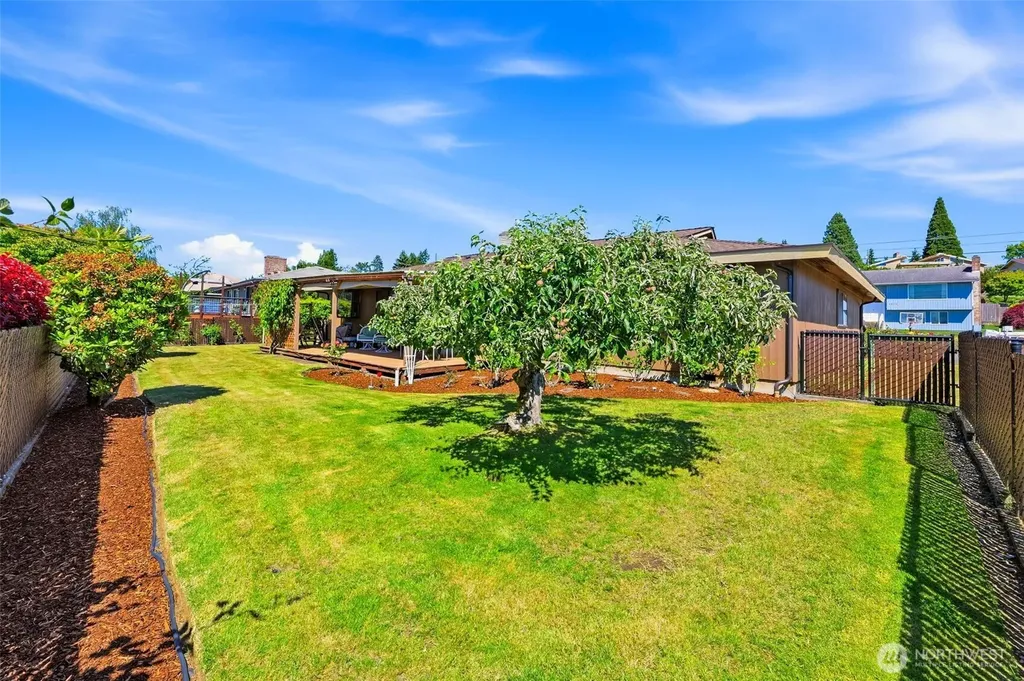 1874 Lenore Drive Tacoma WA 98406