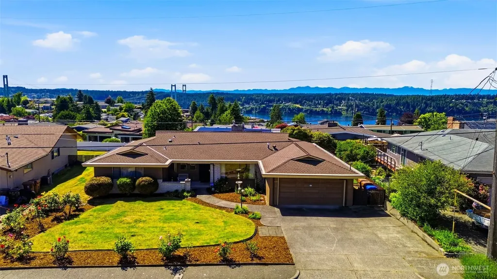 1874 Lenore Drive Tacoma WA 98406