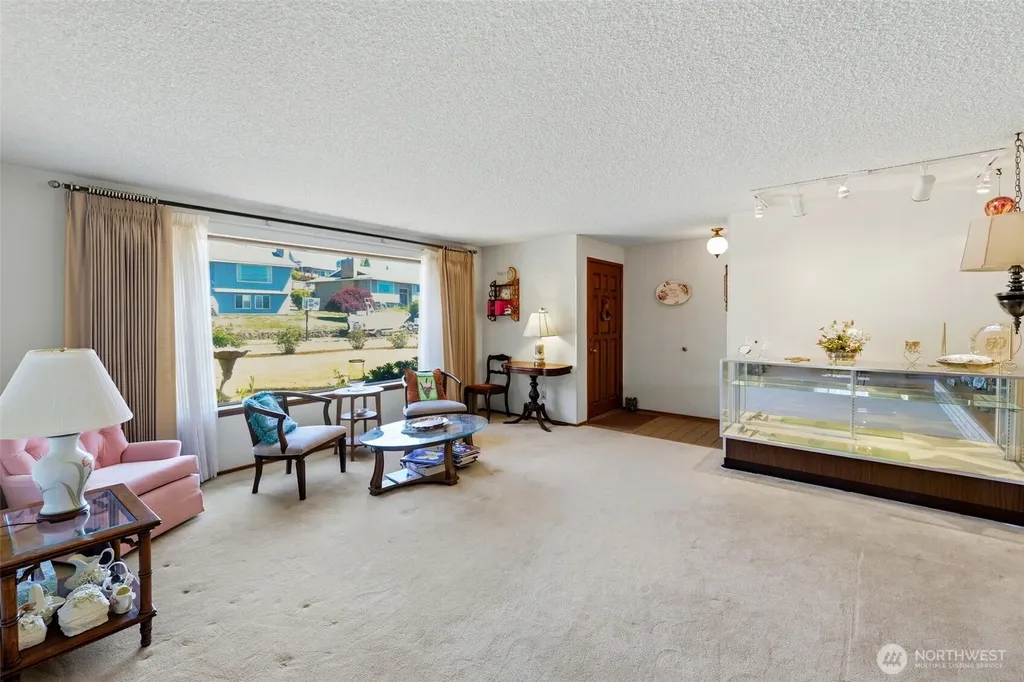 1874 Lenore Drive Tacoma WA 98406