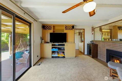 1874 Lenore Drive Tacoma WA 98406