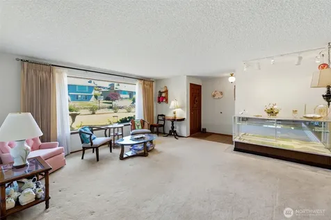 1874 Lenore Drive Tacoma WA 98406