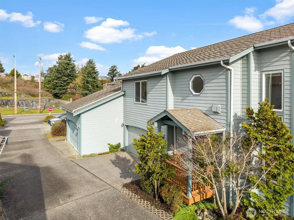 705 Finley Lane La Conner WA 98257