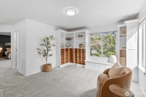 705 Finley Lane La Conner WA 98257